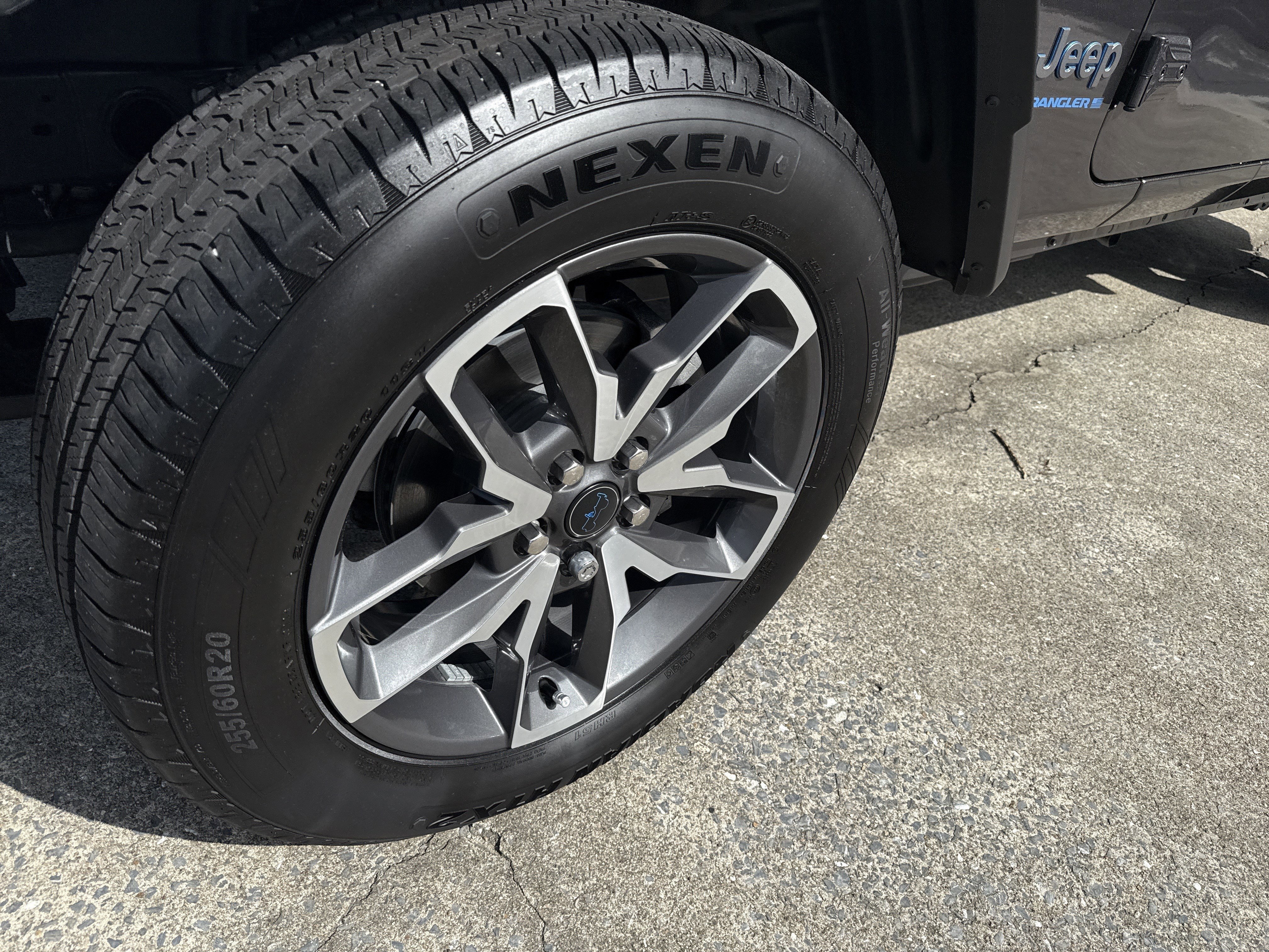 2025 Jeep Wrangler 4xe Sports S 4XE - Photo 11