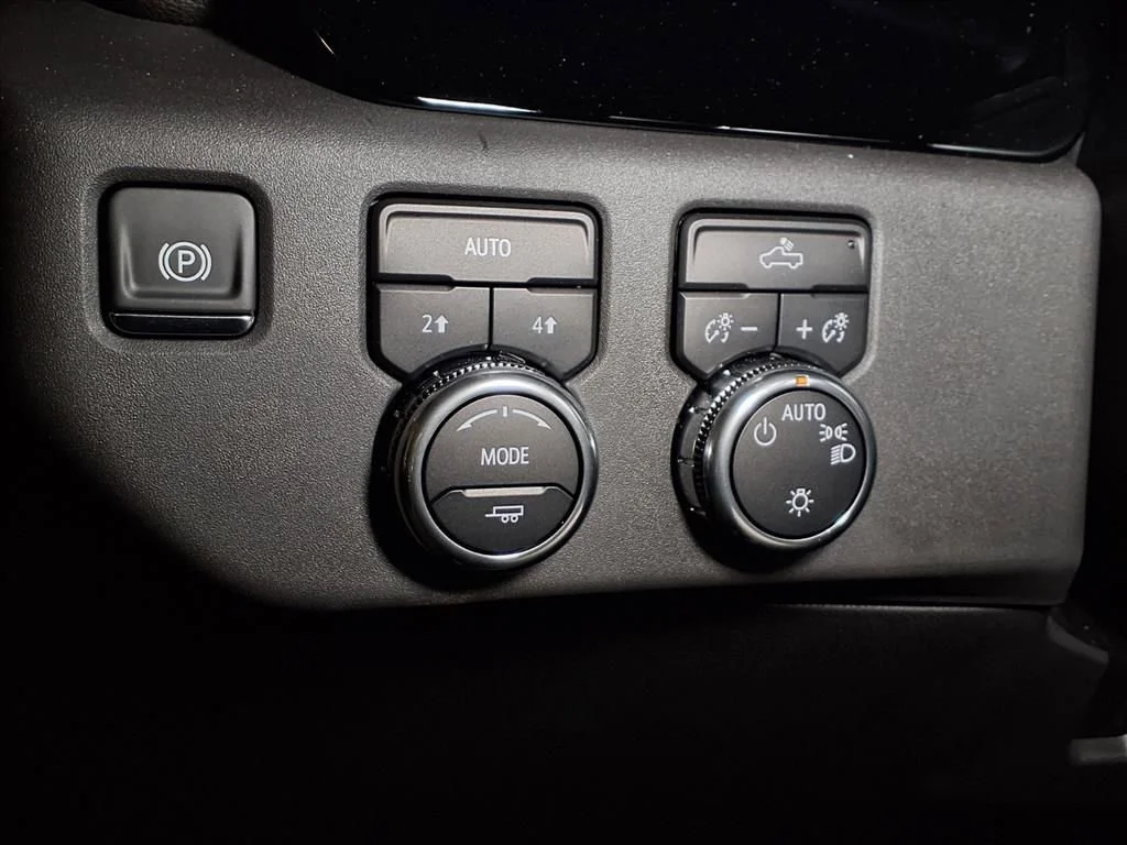 2025 GMC Sierra 1500 SLE - Photo 17