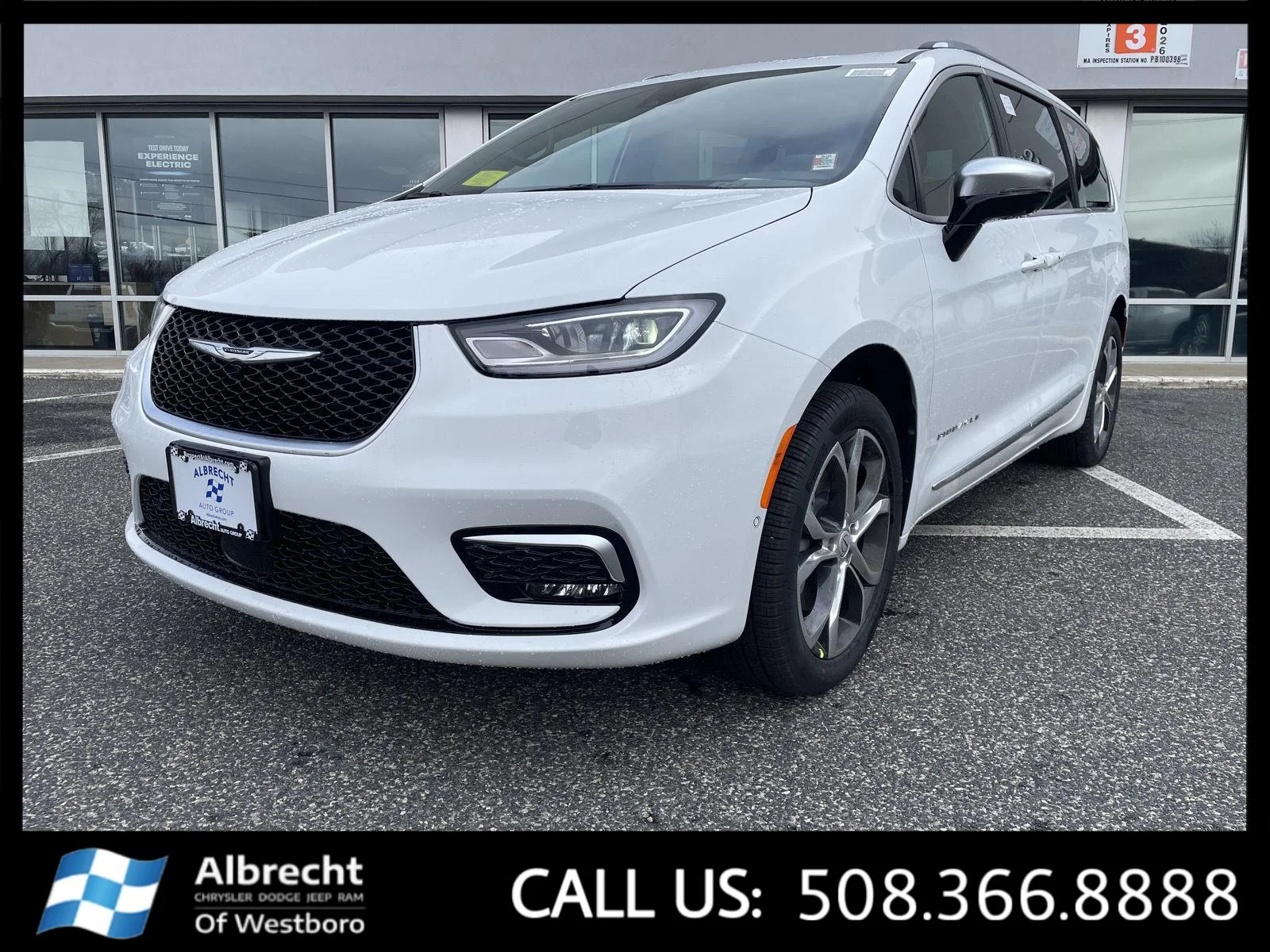2026 Chrysler Pacifica Pinnacle AWD's photo