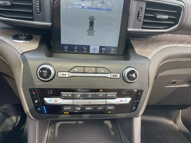 Used 2020 White Ford Platinum image 33