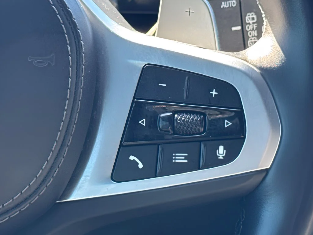 Used 2023 Black BMW xDrive40i image 19