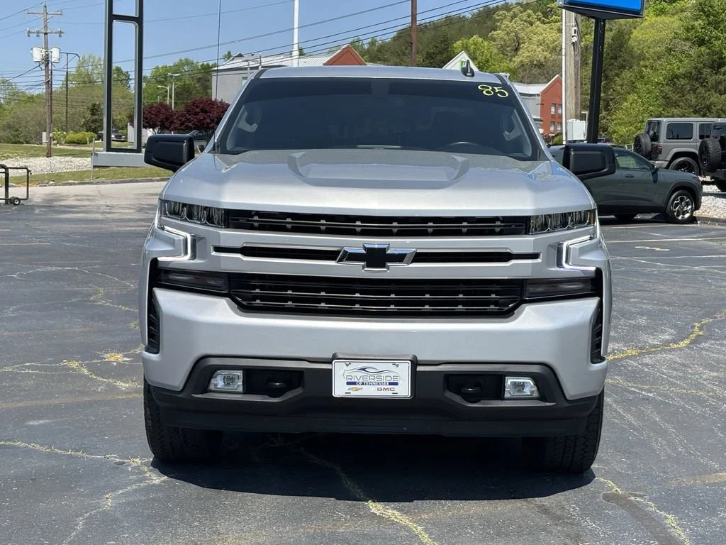 Used 2021 Silver Ice Metallic Chevrolet RST image 6