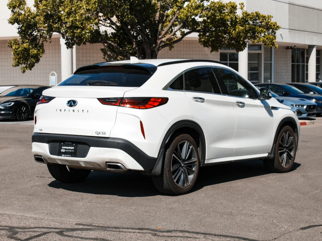 Used 2025 Radiant White INFINITI SENSORY image 5