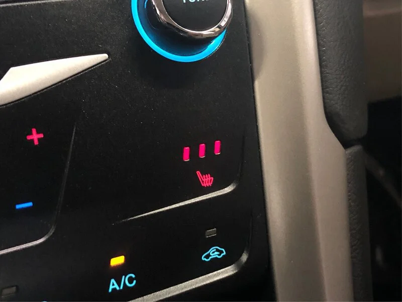 Used 2013 Oxford White Ford SE Hybrid image 23