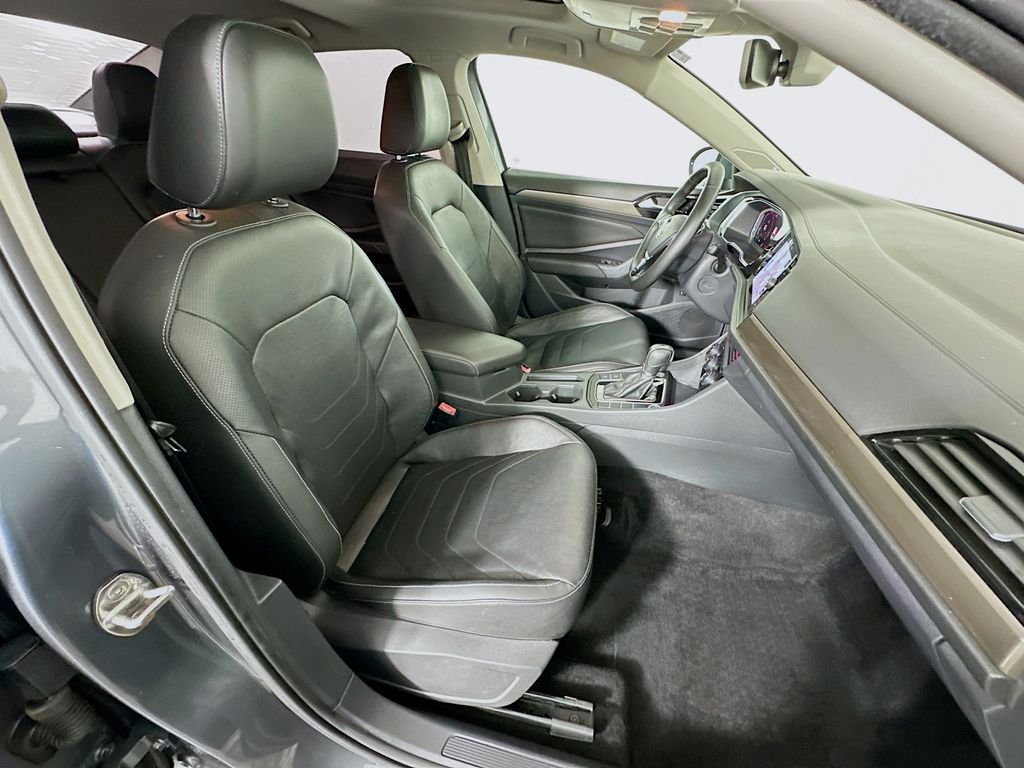 Used 2019 Platinum Gray Metallic Volkswagen SEL Premium image 27