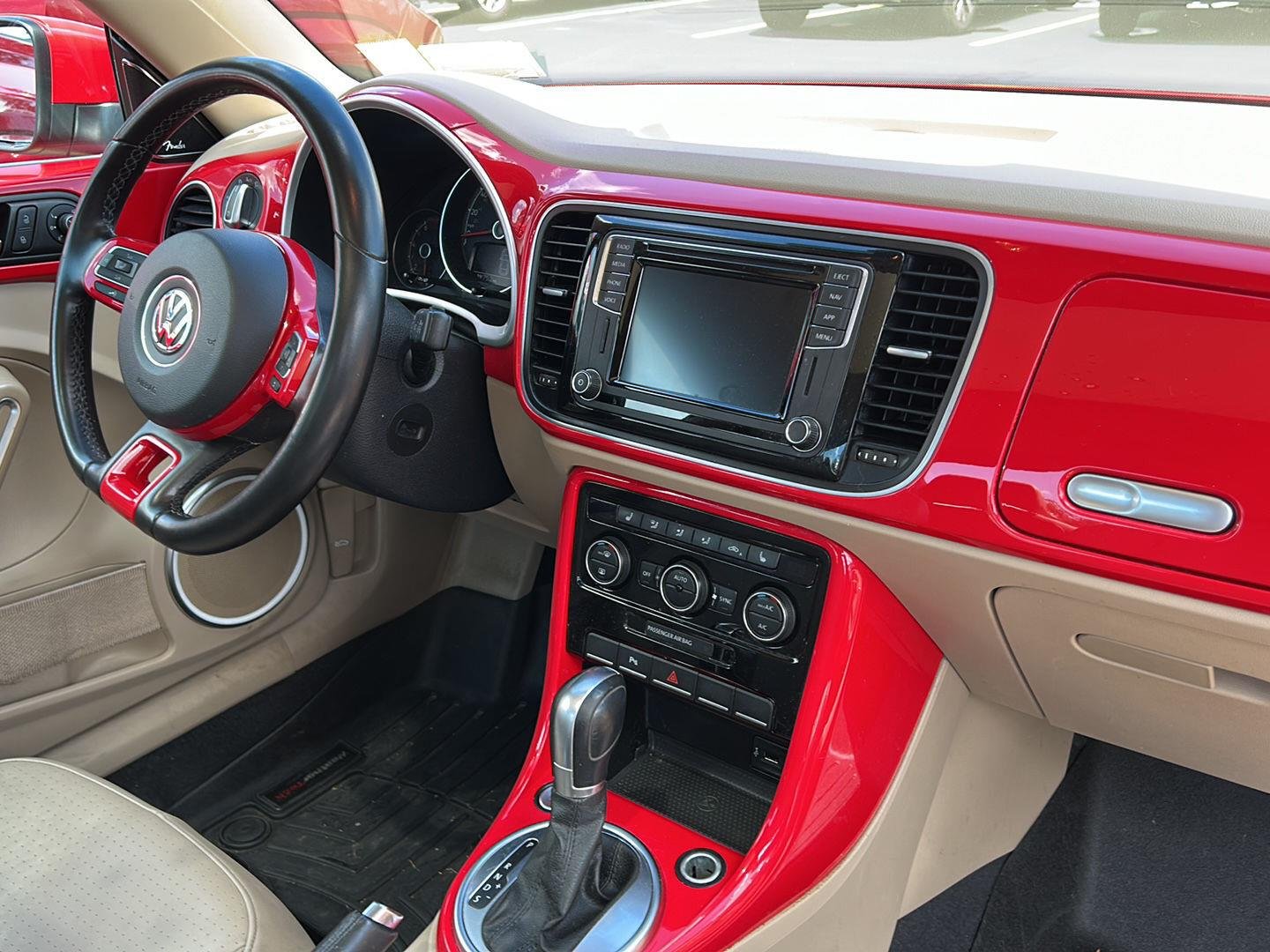 Used 2019 Tornado Red Volkswagen SE image 8