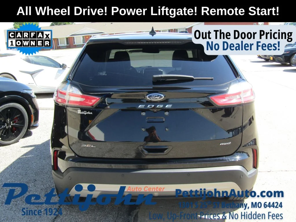 Used 2023 Black Ford SEL image 4