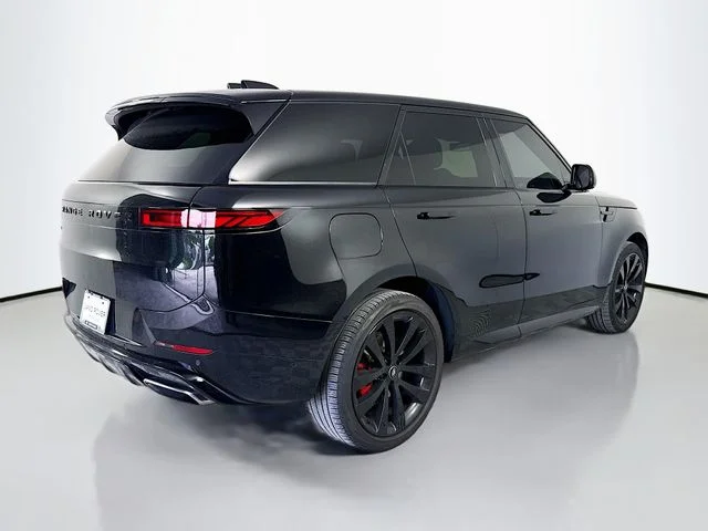 Certified Used 2024 Black Land Rover Dynamic SE image 5