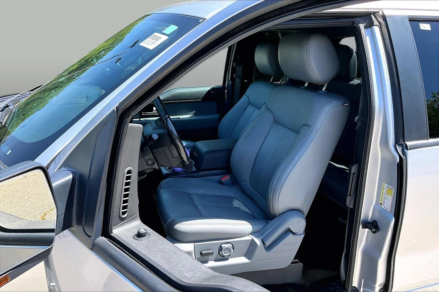 Used 2014 Ingot Silver Metallic Ford XLT image 8