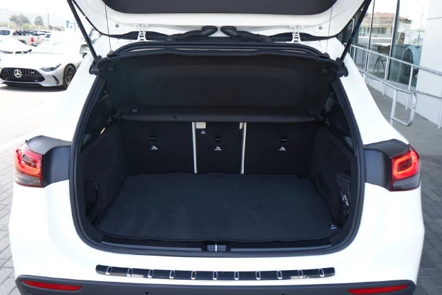 Used 2022  Mercedes-Benz GLA 250 image 8