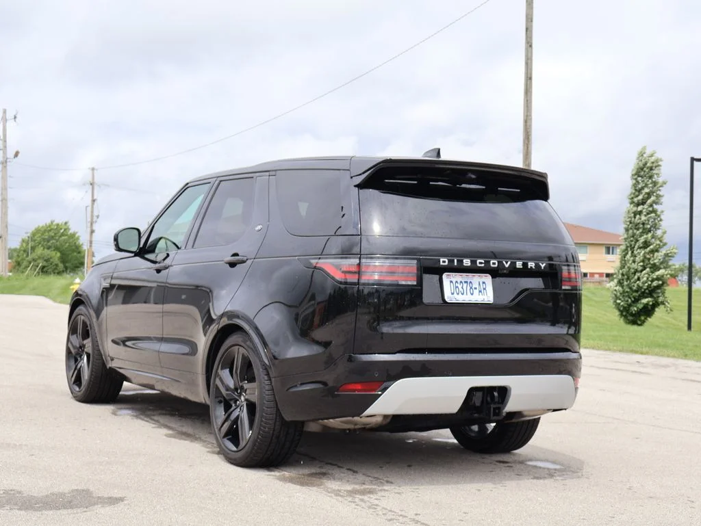 Used 2025  Land Rover Metropolitan Edition image 5