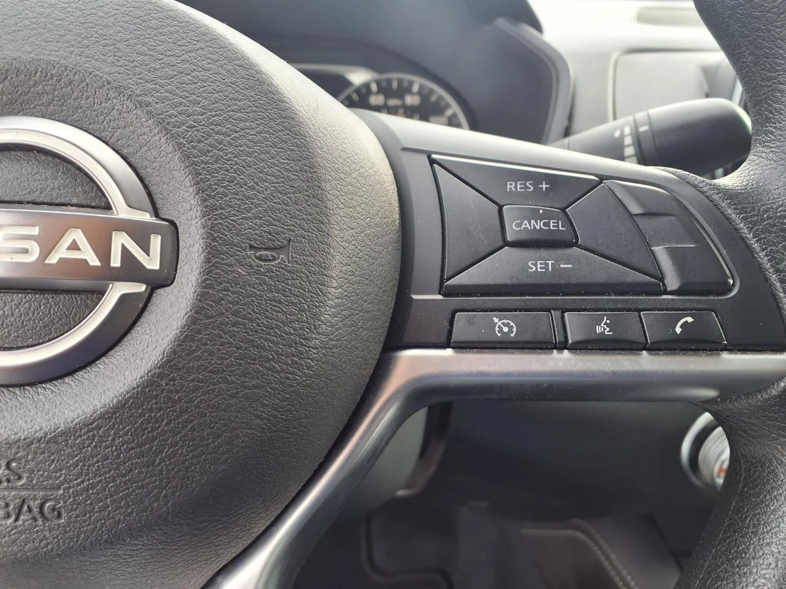 Certified Used 2023 Silver Nissan 2.5 SV image 17