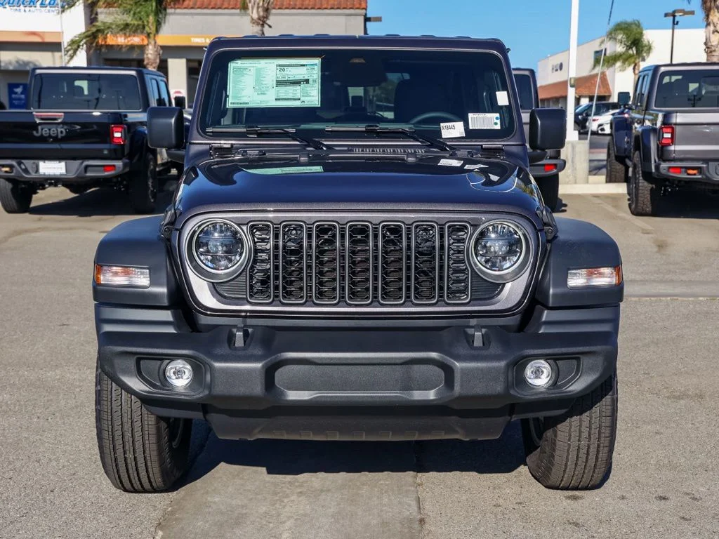 New 2026 Granite Crystal Metallic Clear-Coat Exterior Paint Jeep Unlimited Sport S image 8