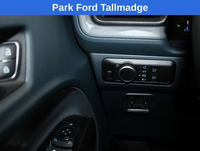Used 2025 Oxford White Ford Lariat image 18