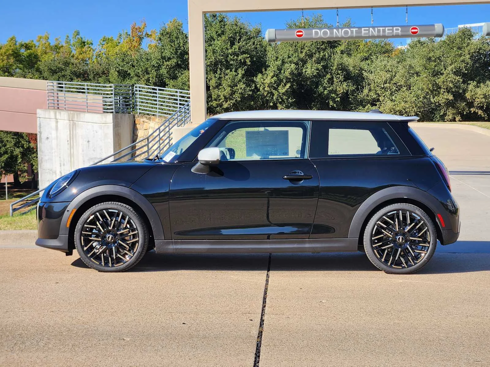 New 2026 Midnight Black II Metallic MINI Cooper S image 2