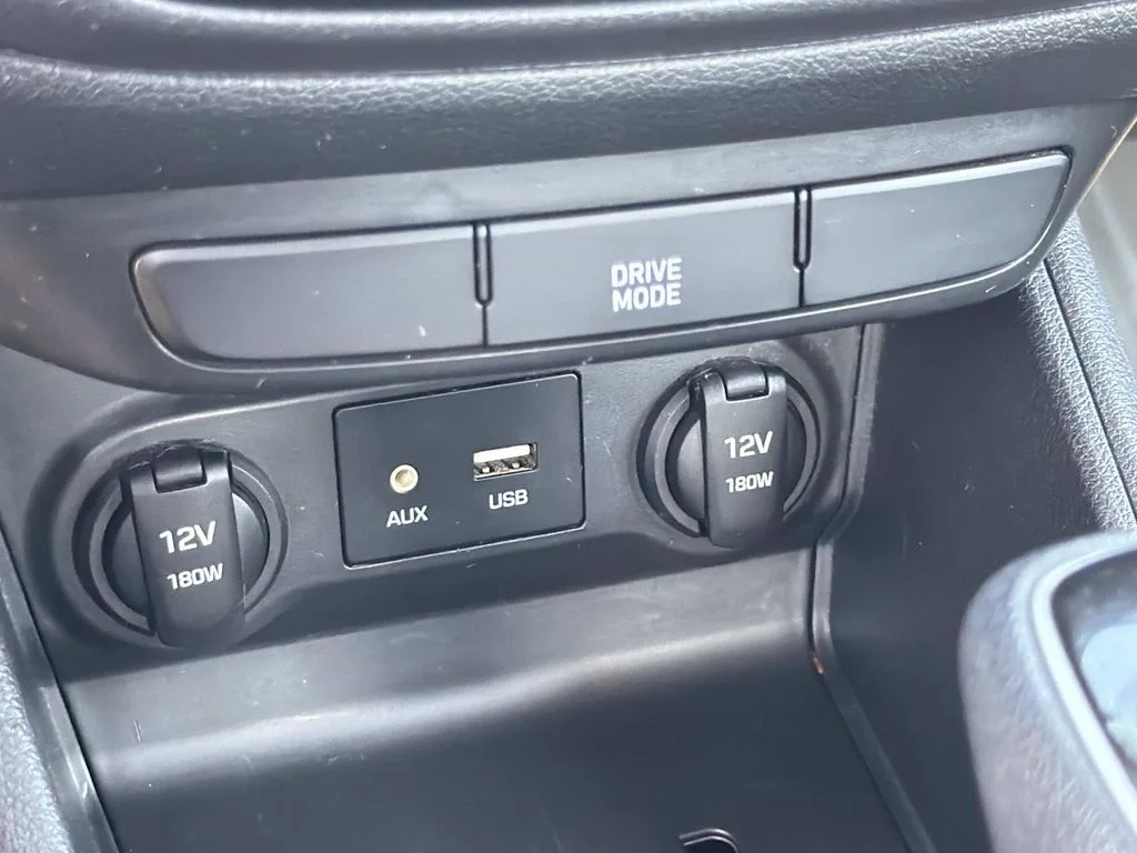 Used 2020 Olympus Silver Hyundai SE image 15
