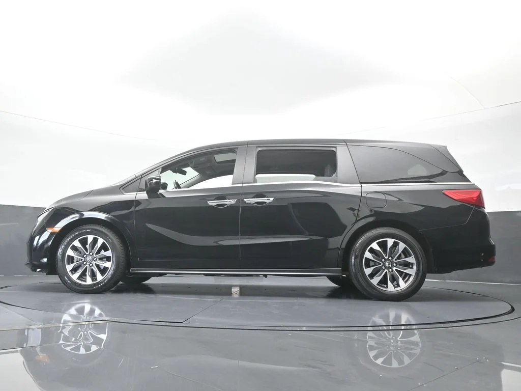 Used 2024 Black Honda EX-L image 57
