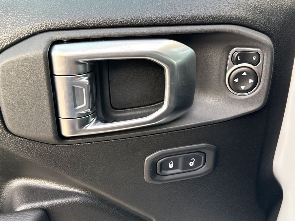 New 2026 Bright White Clearcoat Jeep Mojave image 23