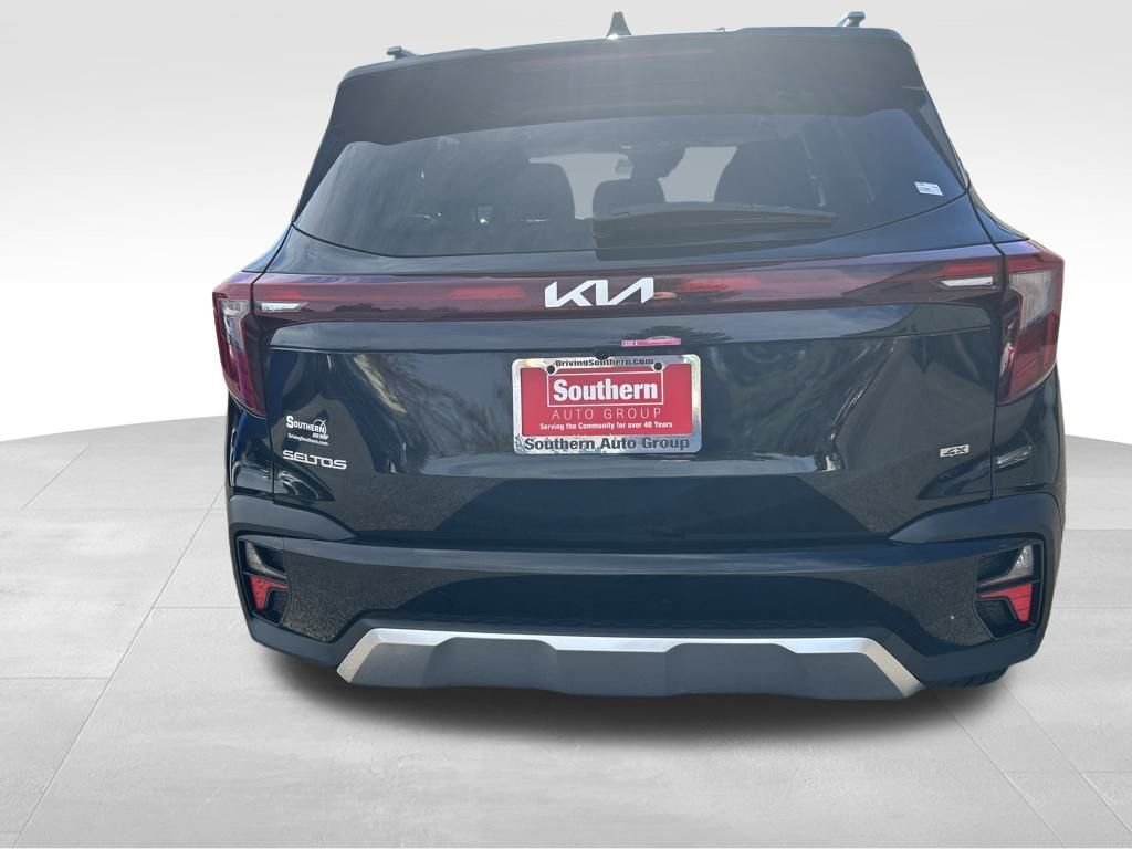 2025 Kia Seltos S photo 2