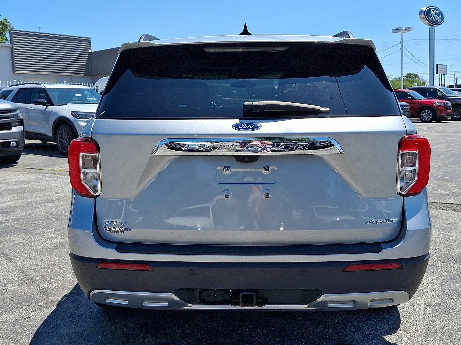 Certified Used 2023 Iconic Silver Ford XLT image 5