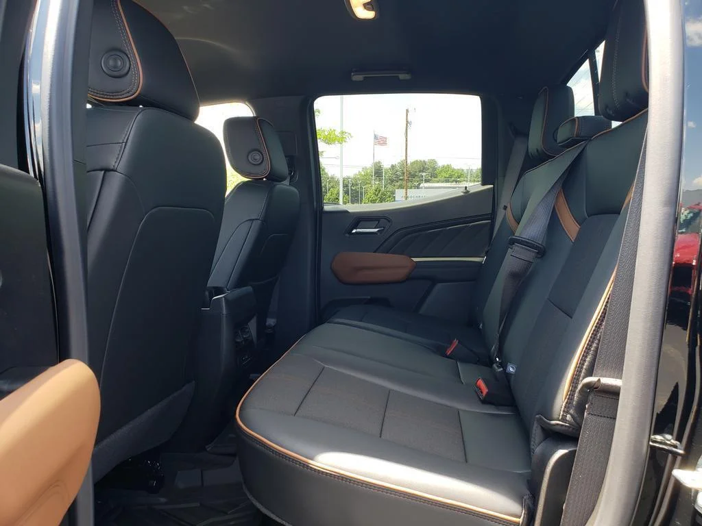 New 2026 Onyx Black GMC 4WD AT4 image 10