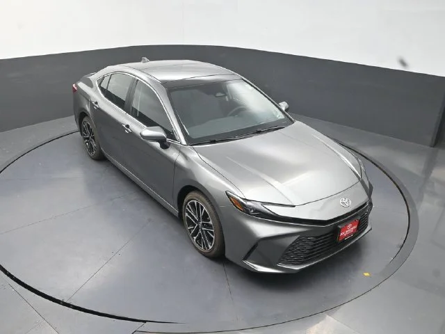 Used 2026  Toyota XLE image 23