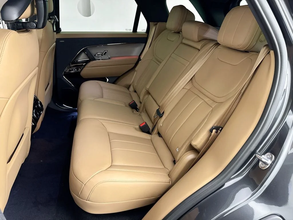 New 2026 Carpathian Grey Land Rover SE image 25