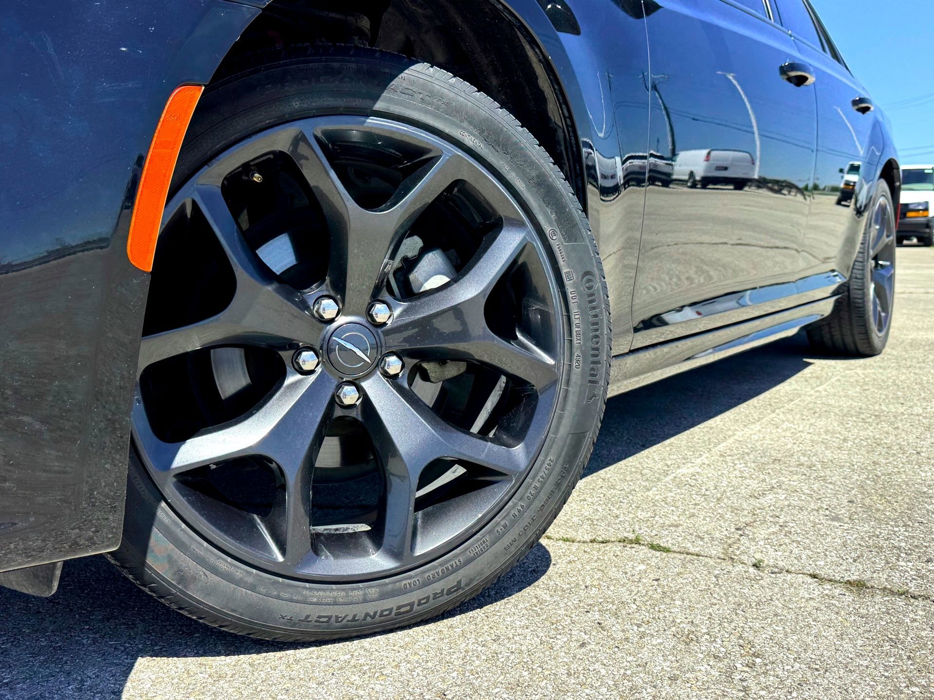 Used 2020 Chrysler 300 Touring with VIN 2C3CCAAG5LH212709 for sale in Hutto, TX