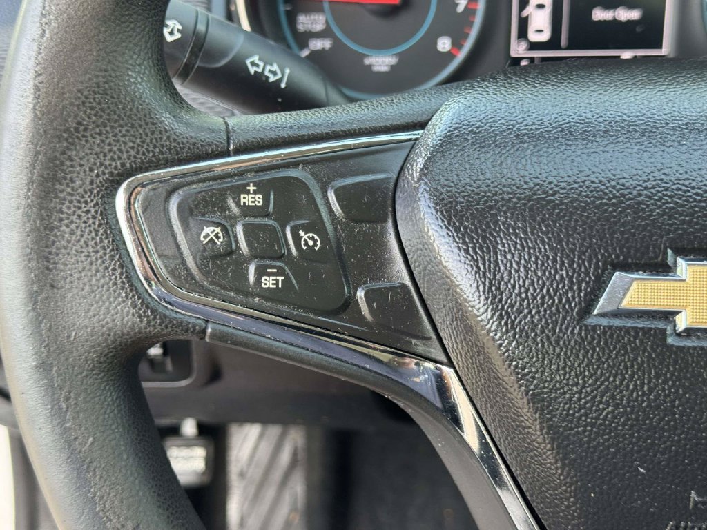 Used 2017 White Chevrolet LT image 11