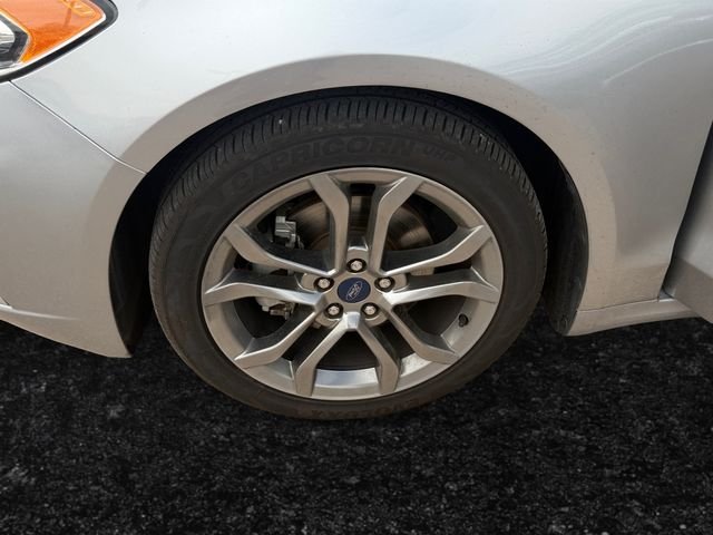 Used 2020 Silver Ford SEL image 24