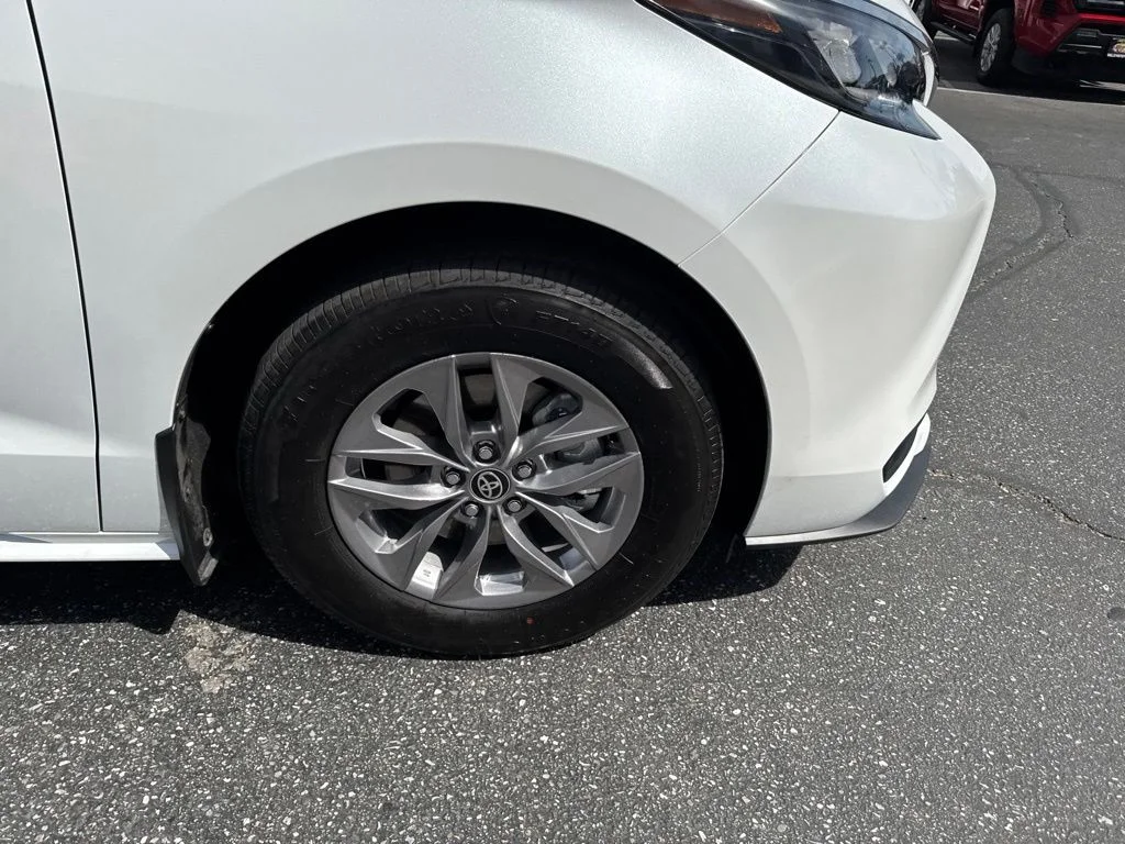 Used 2026 Beige Toyota XLE image 21
