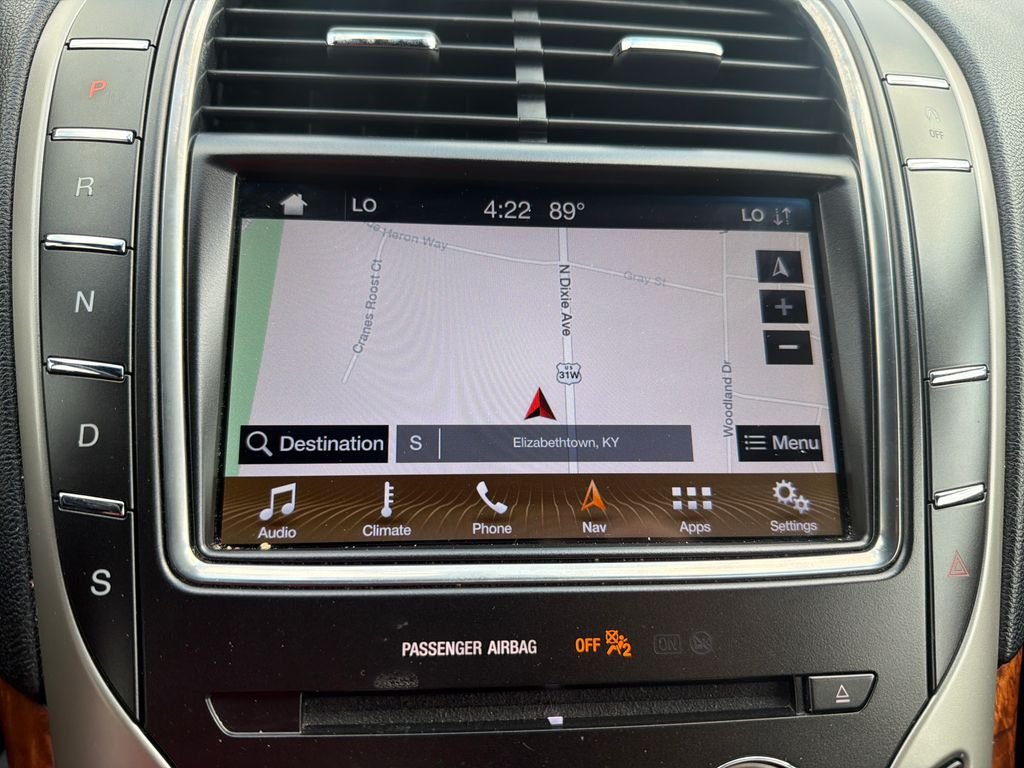 Used 2019 Black Lincoln Select image 22