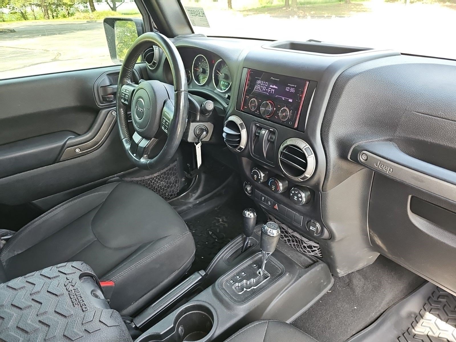 Used 2017 Black Clearcoat Jeep Sport image 13