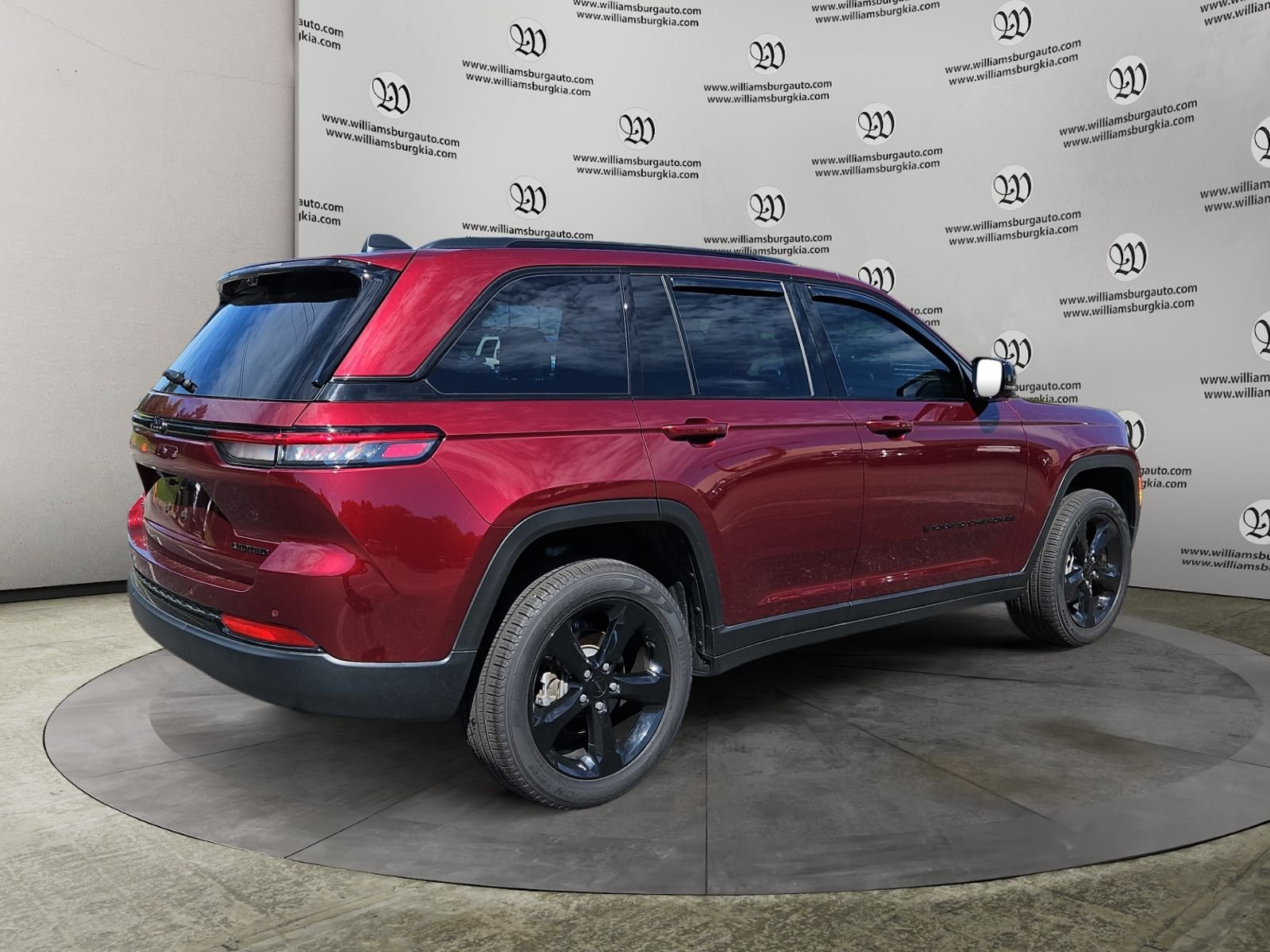 Used 2025 Red Jeep Limited image 5