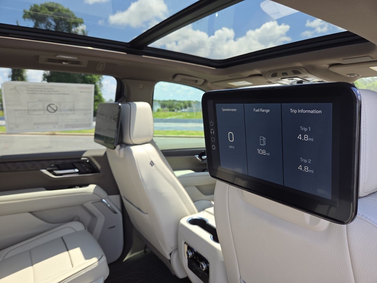 2026 GMC Yukon XL Denali - Photo 31