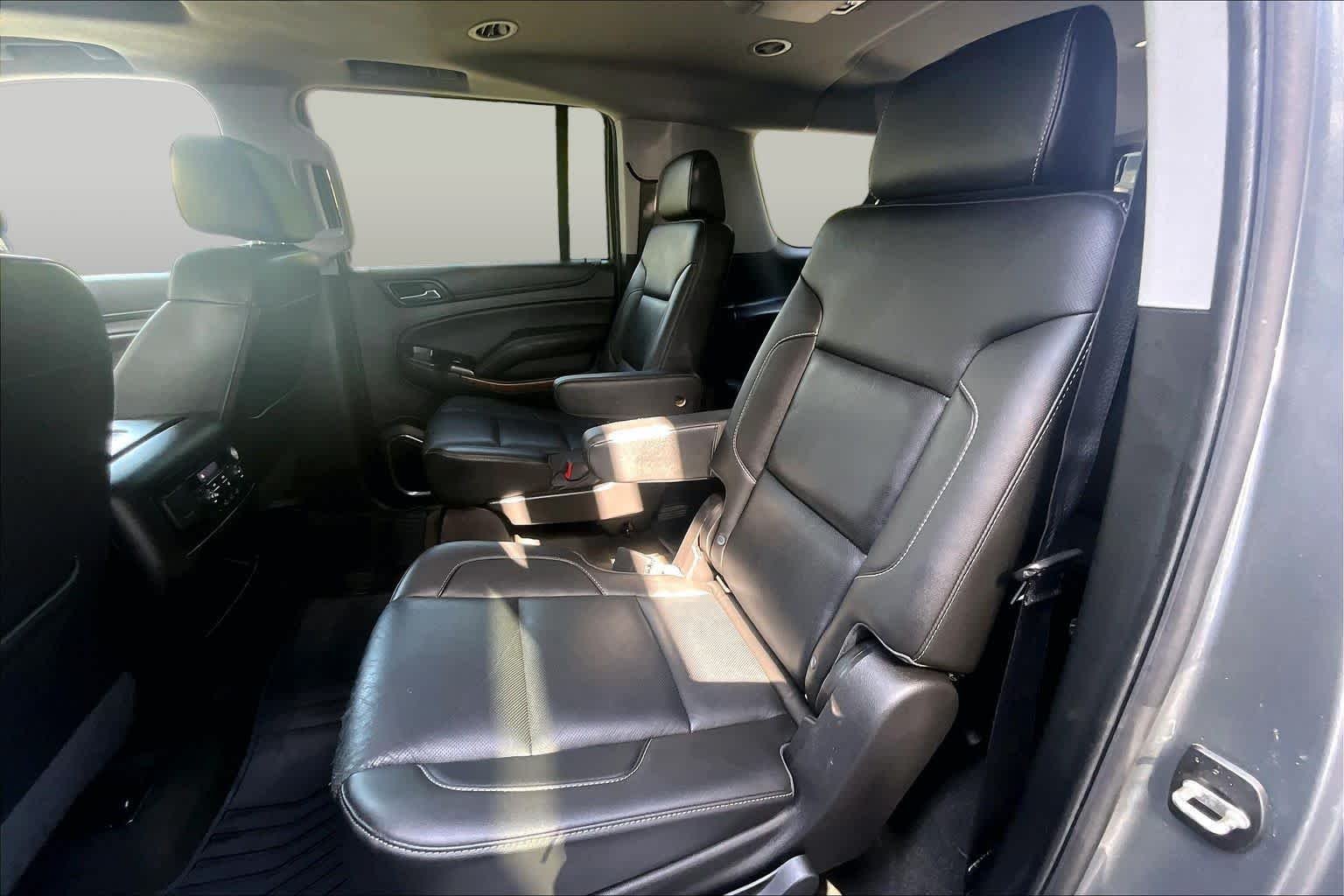 Used 2018 Satin Steel Metallic Chevrolet Premier image 20