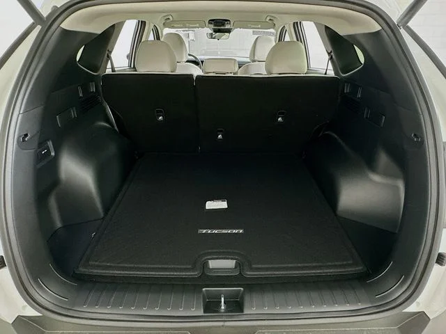 New 2026 Hyundai TUCSON SEL
