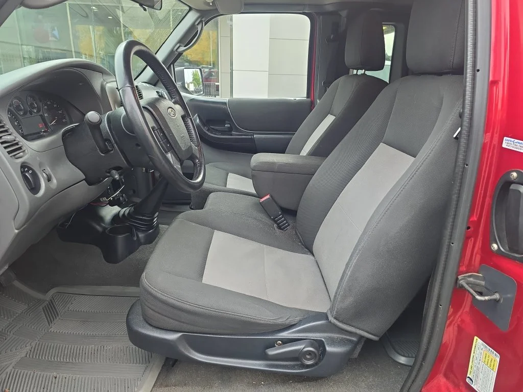 Used 2010 Red Ford XLT image 4