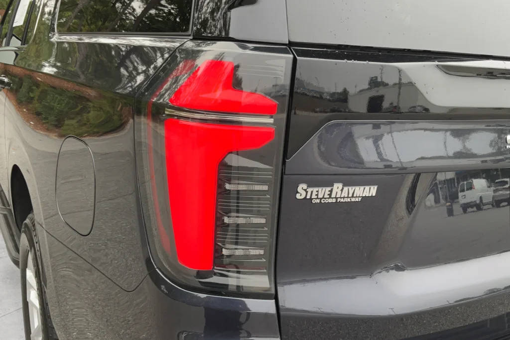2025 Chevrolet Suburban LT - Photo 28