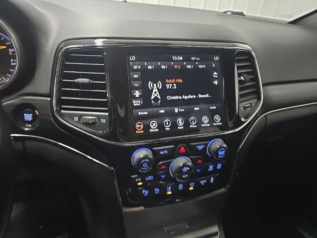Used 2021 Gray Jeep Limited image 25