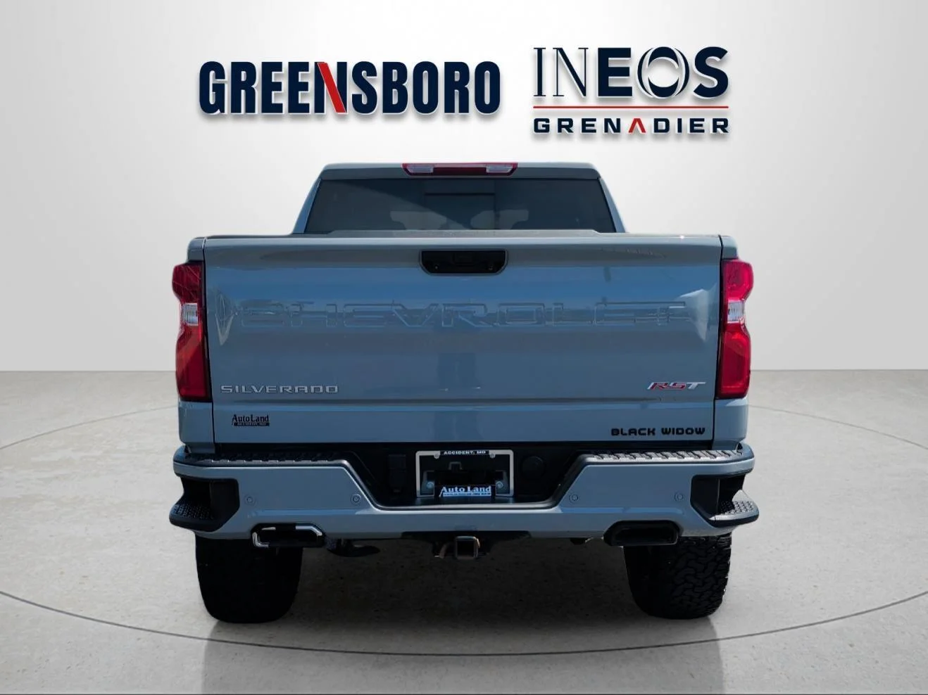Used 2025 Slate Gray Metallic Chevrolet RST image 4