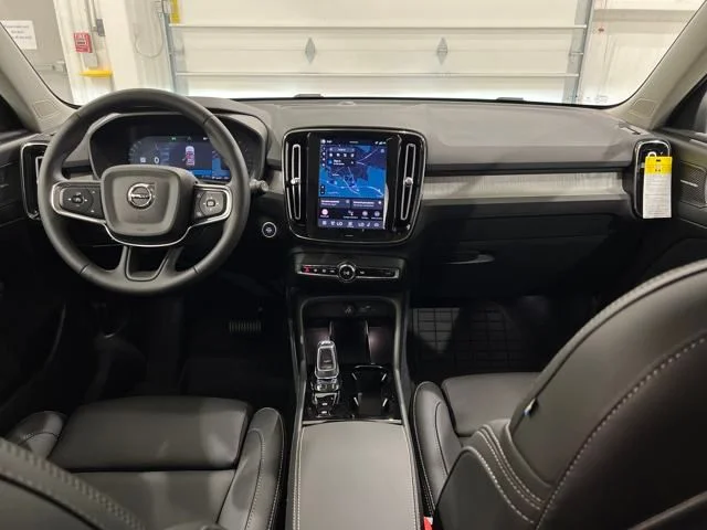 2026 Volvo XC40 Ultra - Photo 12