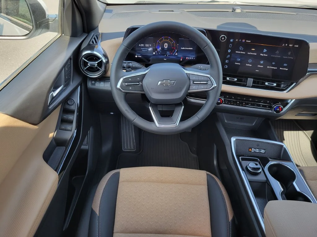 New 2027 Polar White Tricoat Chevrolet ACTIV image 19