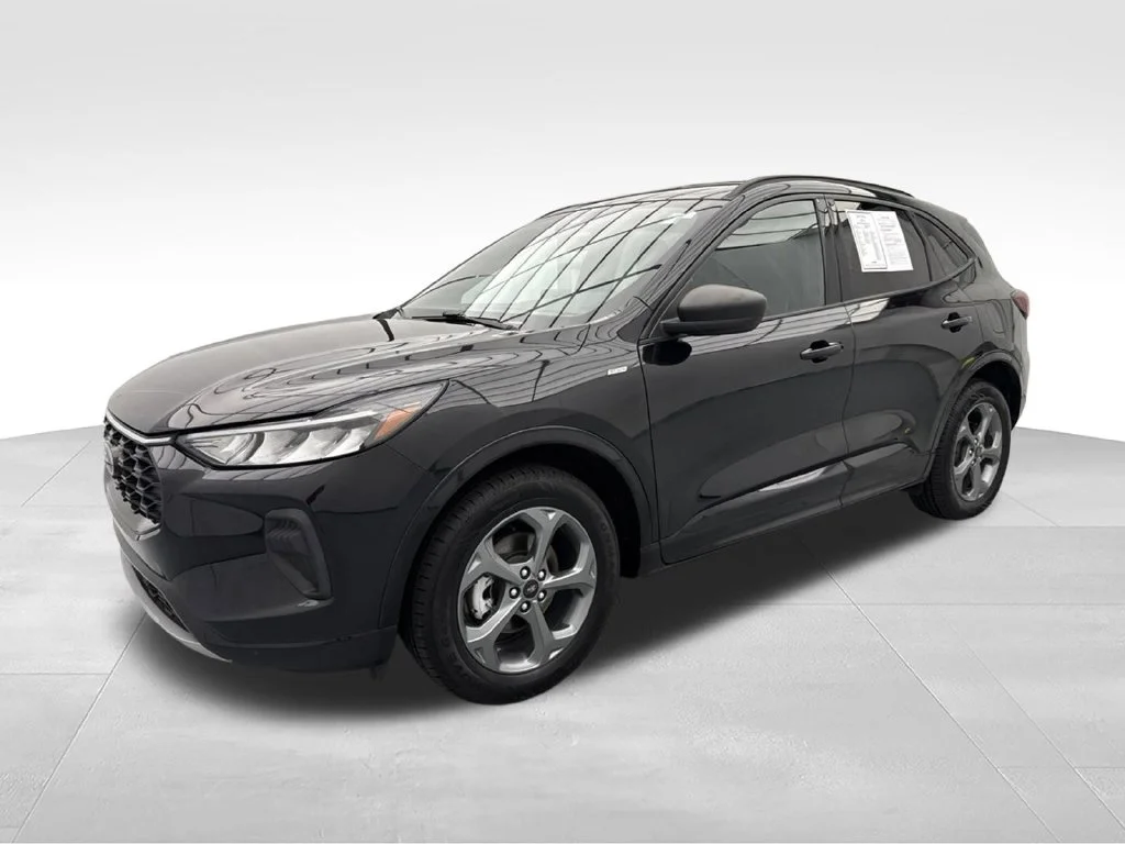 Used 2023 Black Metallic Ford ST-Line image 3