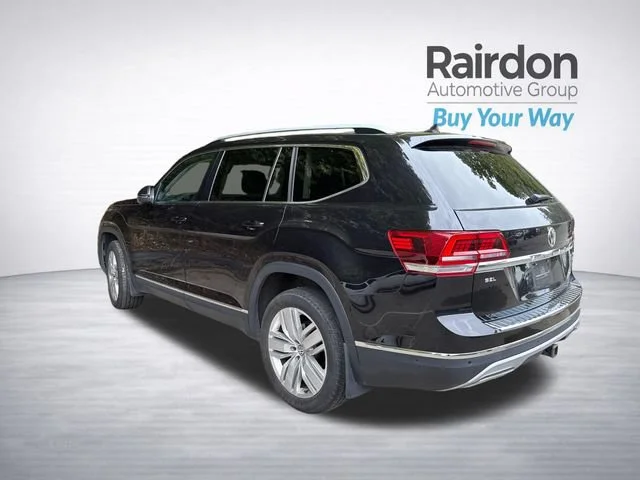 Used 2019 Deep Black Volkswagen SEL Premium image 5