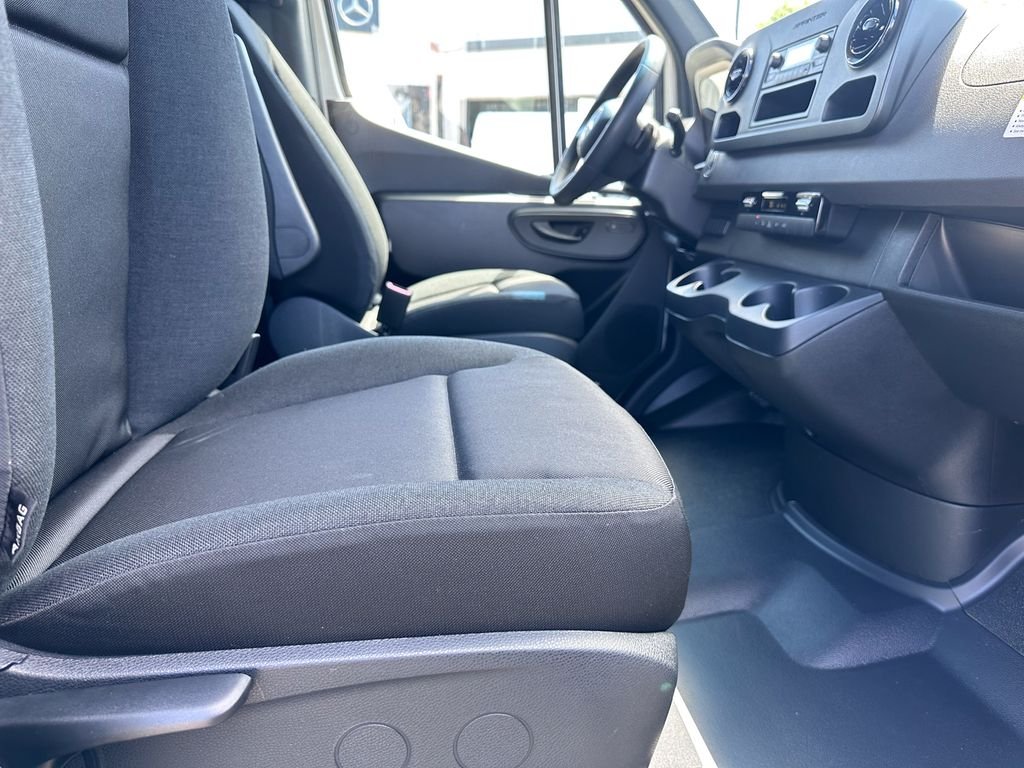 2025 Mercedes-Benz Sprinter Cargo Van Base - Photo 29