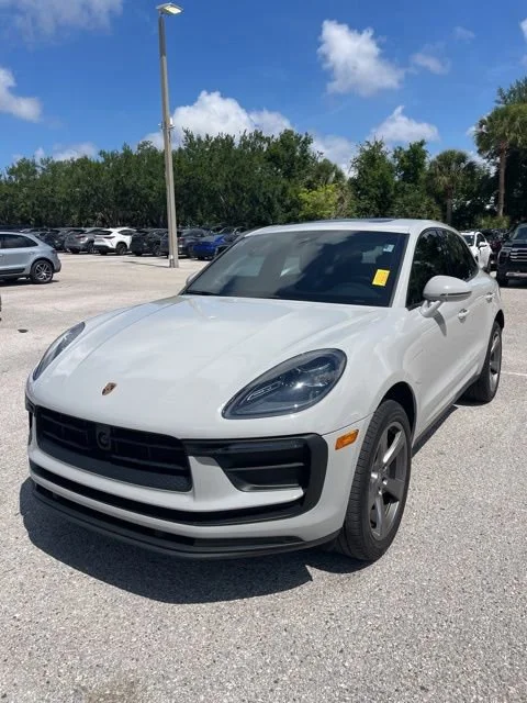 2023 Porsche Macan T