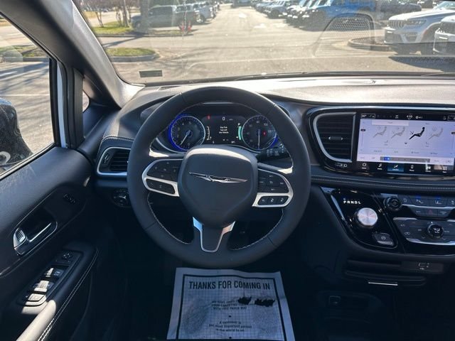 2026 Chrysler Pacifica Select - Photo 19