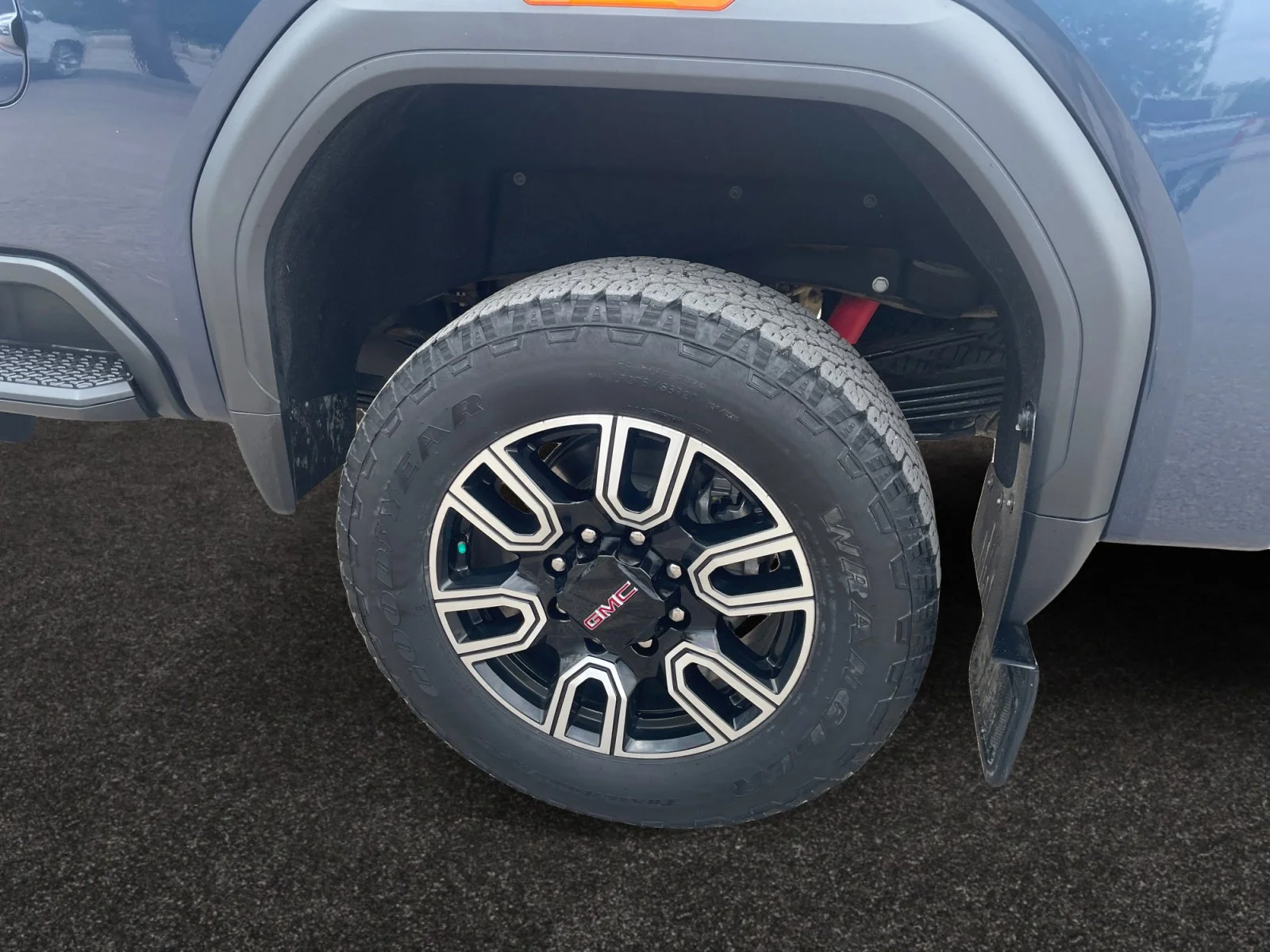Used 2023 Blue GMC AT4 Crew Cab image 9