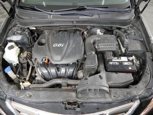 Used 2012 Midnight Black Hyundai SE image 27